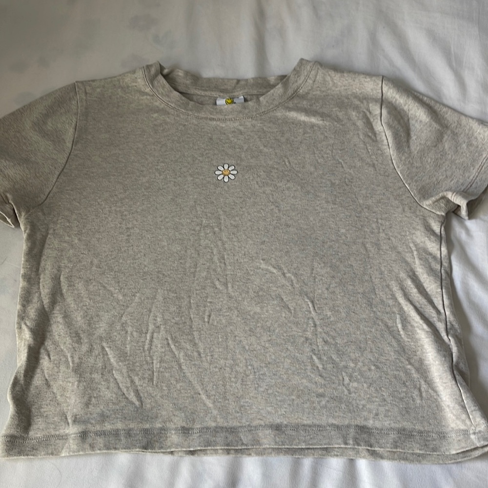 Short sleeve beige crop size small